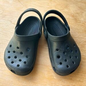 Toddler Crocs size 8/9 black